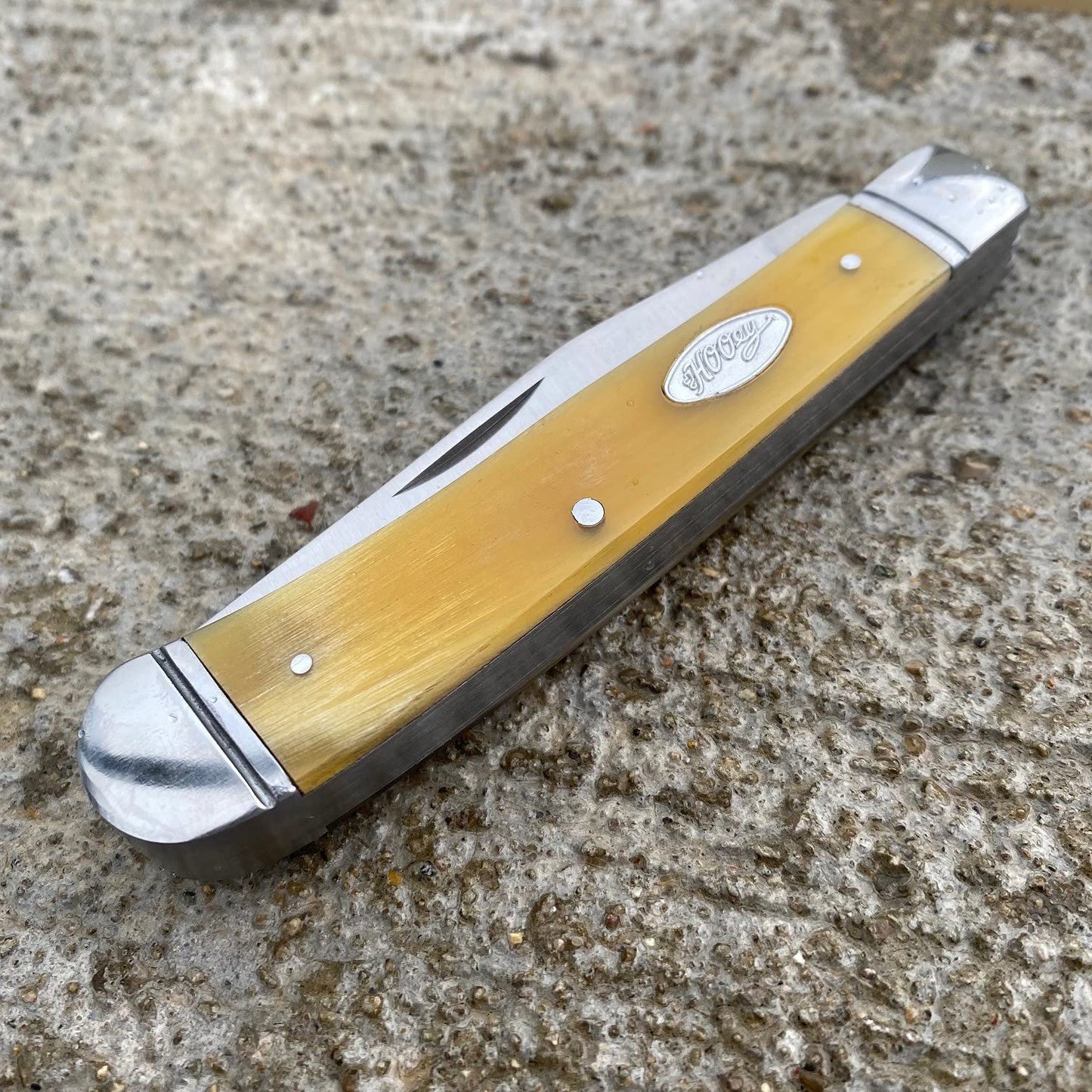 Closed Hooey Large Ox Horn Trapper Knife, Brown