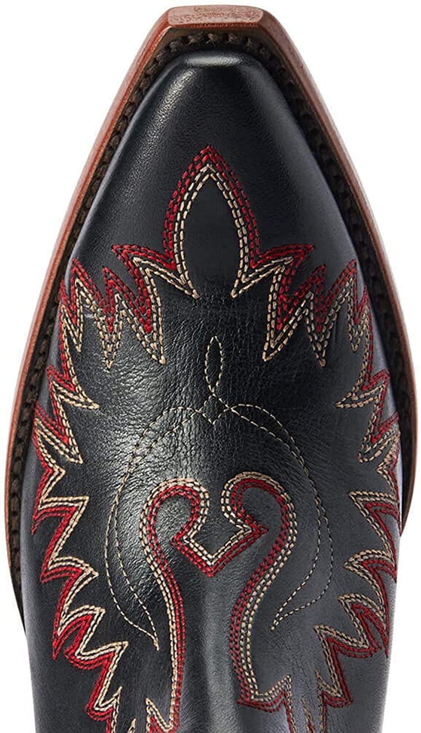 Toe Box of Ariat Women's Dixon Chimayo Western Boot in Cash Black/New Mexico Roja Print