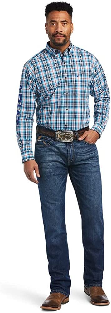 Man Wearing Ariat Men's Pro Series Team Classic Fit Shirt in Peacoat