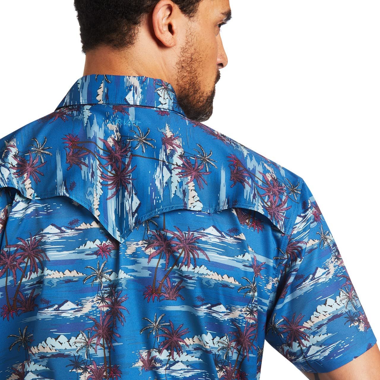 Close-up of Breathable Mesh Yoke of Ariat Men's VentTEK Western Fitted Shirt With Island Print