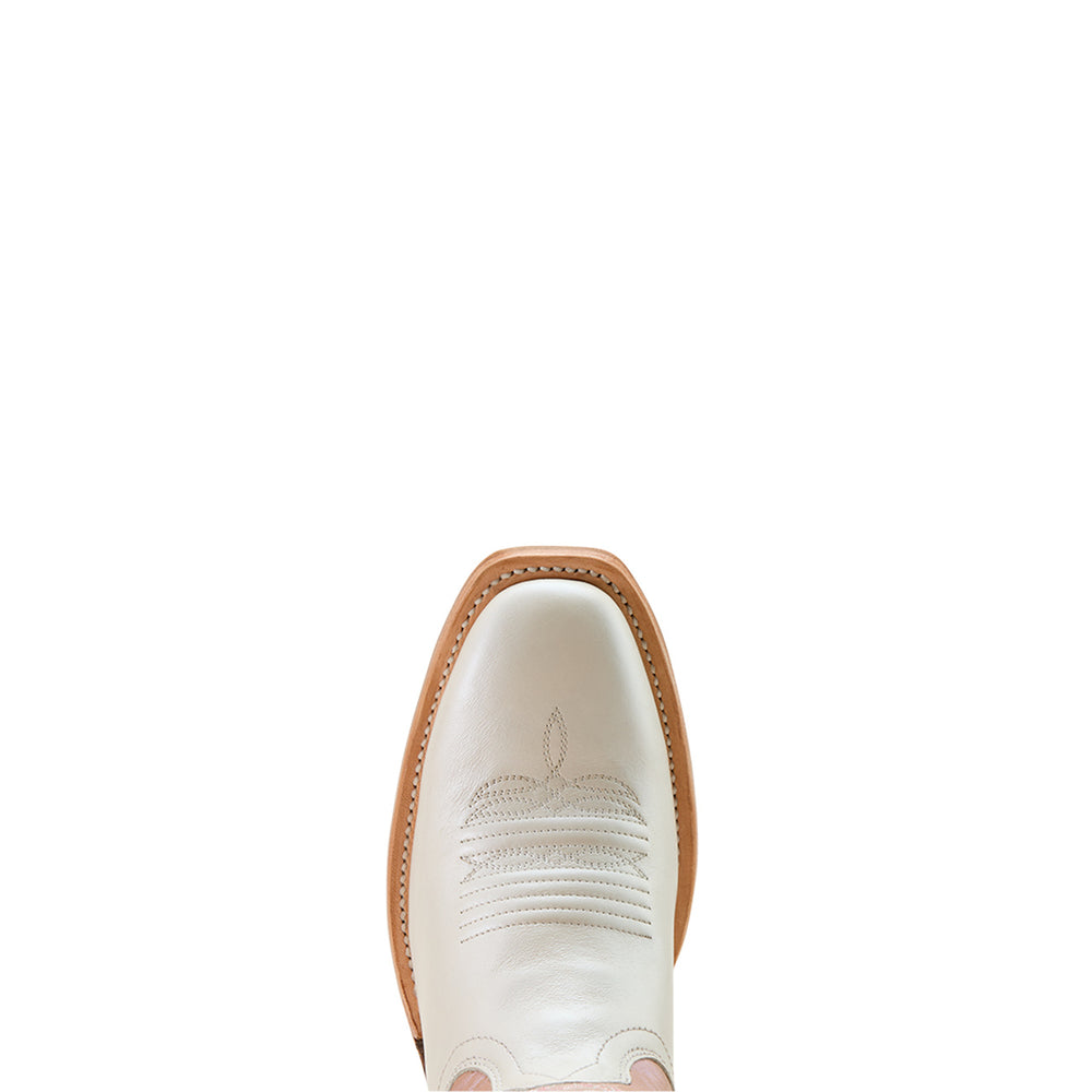 
                  
                    Toe box of Ariat Women's Futurity Blanche Western Boot, Ivory Pearl/Pink Lavender
                  
                