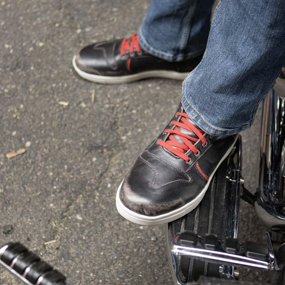 Pair of Milwaukee Leather Men's Vintage Leather High-Top Casual Shoes