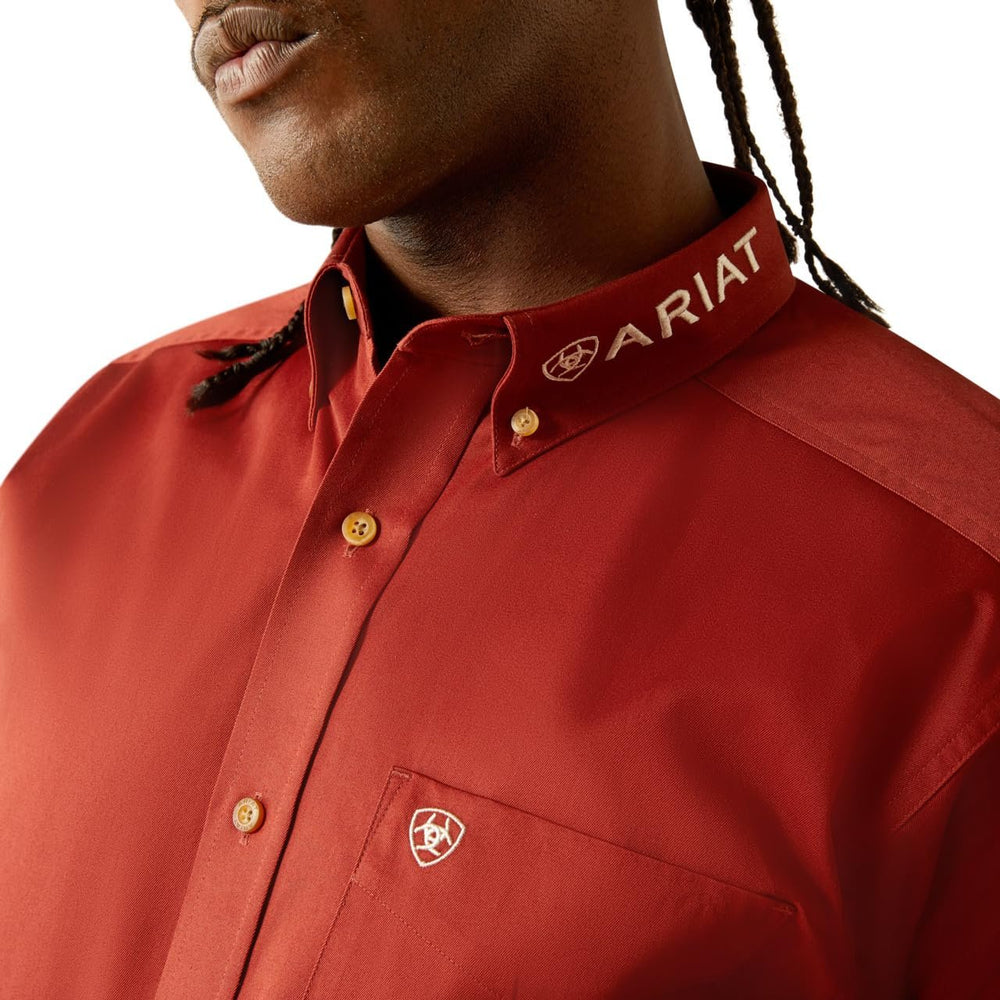 
                  
                    Close-up of Collar of Ariat Men's Team Logo Twill Classic Fit Shirt
                  
                