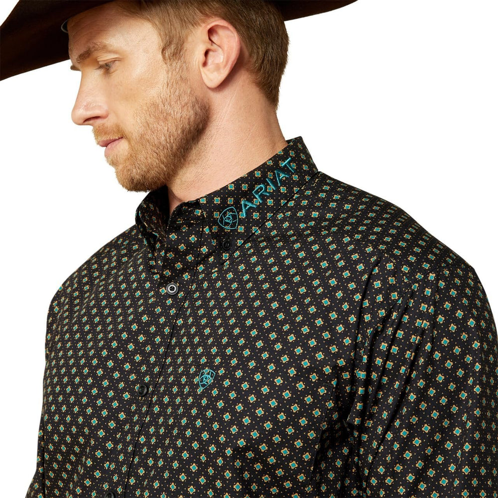 
                  
                    Close-up of collar of Ariat Men's Team Philbert Classic Fit Shirt in Black/Teal
                  
                