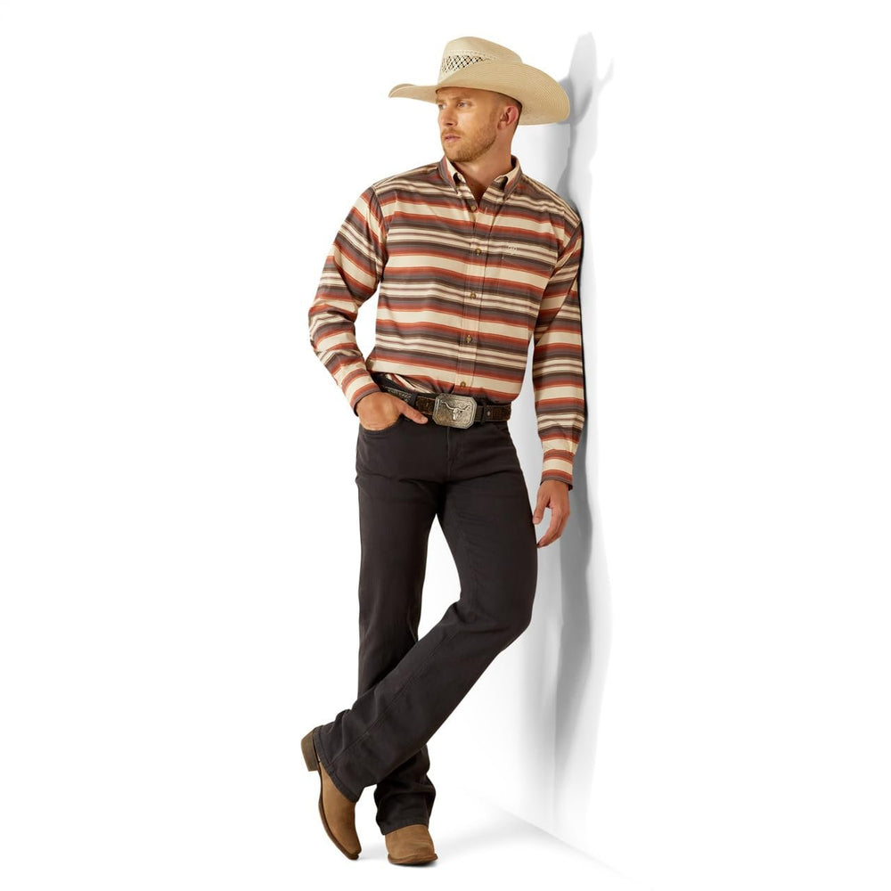 
                  
                    Man Wearing Ariat Men's 360 Airflow Classic Fit Shirt in Sandshell
                  
                