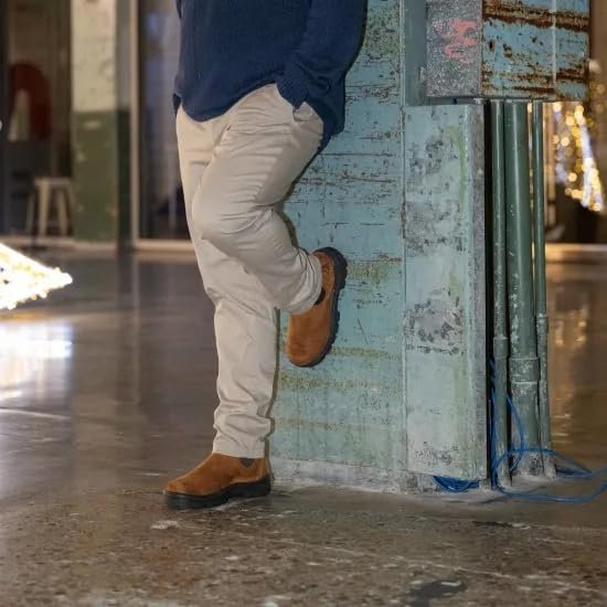 
                  
                    Man Wearing Steel Blue Hobart: Soft Toe Work Boot in Brown
                  
                