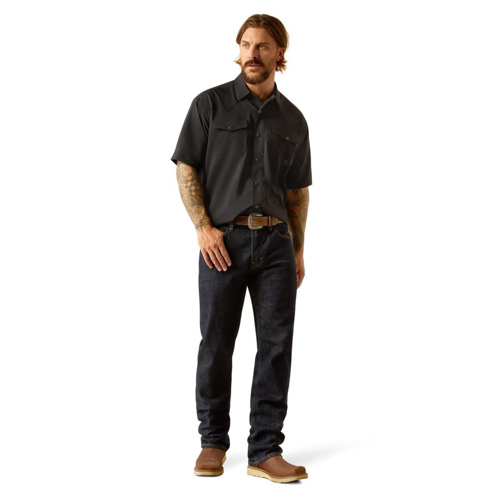 
                  
                    Man Wearing Ariat Men's Western VentTEK Classic Fit Shirt in Black
                  
                