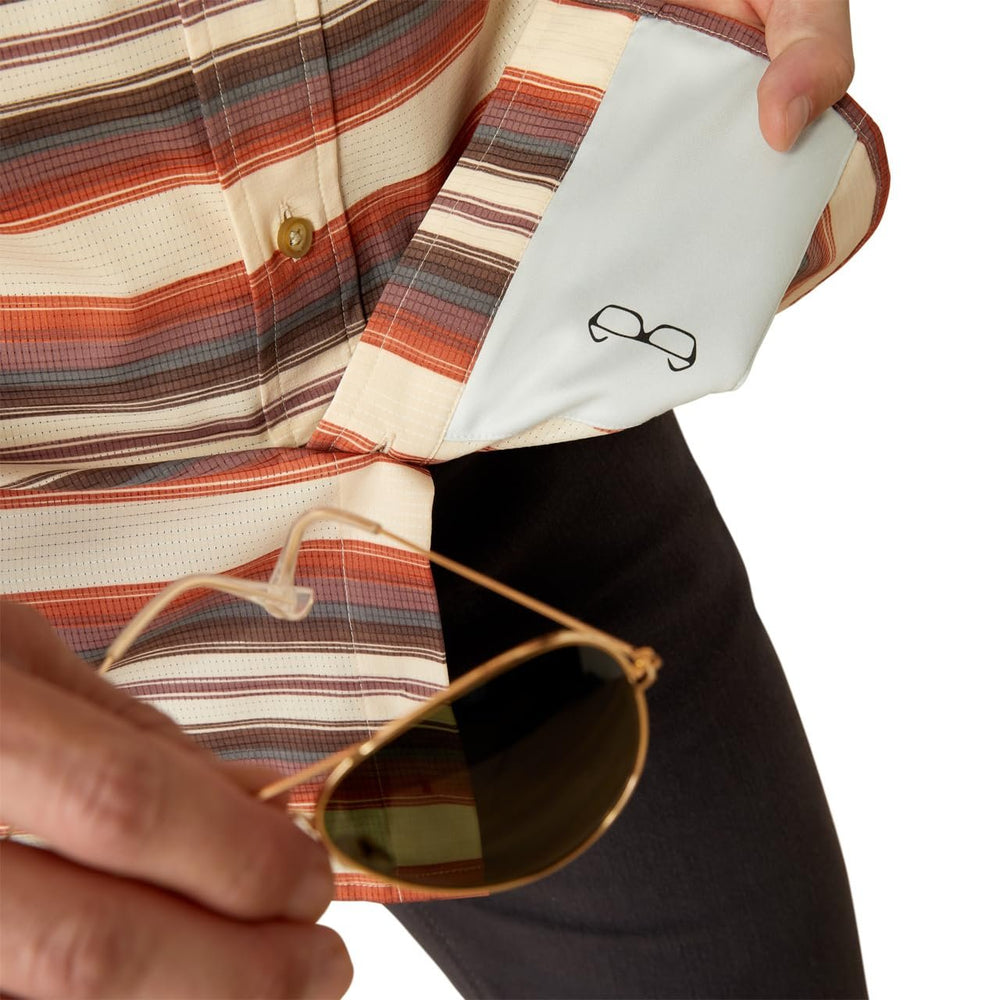 
                  
                    Hidden Microfiber Cloth Feature of Ariat Men's 360 Airflow Classic Fit Shirt in Sandshell
                  
                