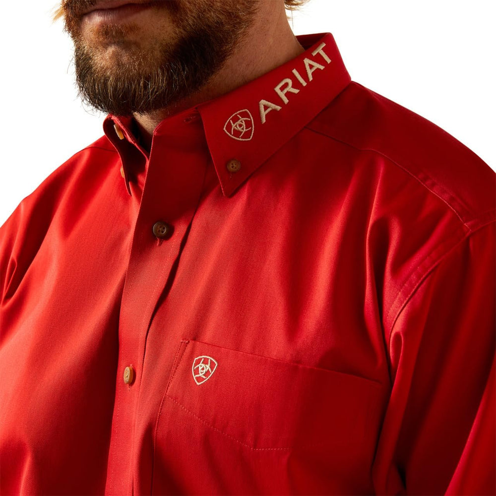 
                  
                    Collar Detail of Ariat Men's Team Logo Twill Classic Fit Shirt
                  
                