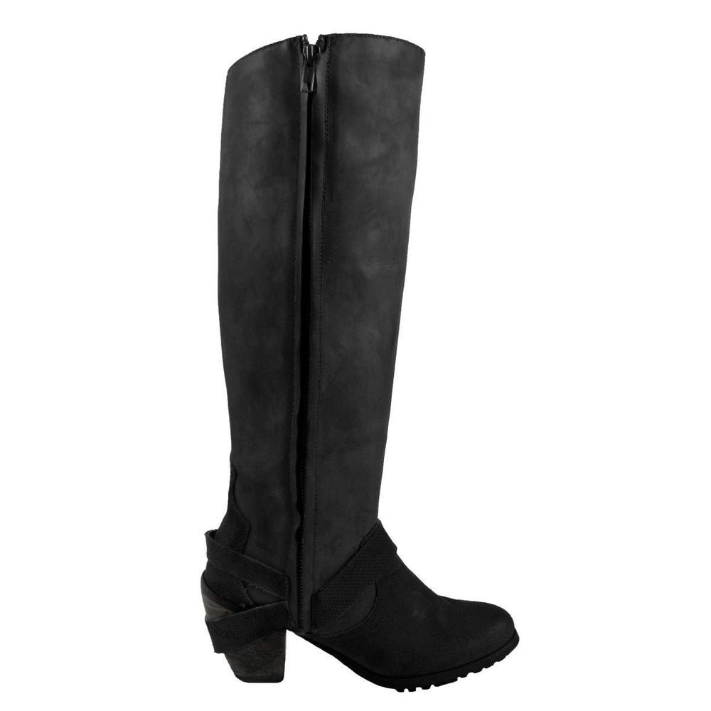
                  
                    Side Profile of Corral Boots Women's Black Harness Moc Toe Western Boot
                  
                