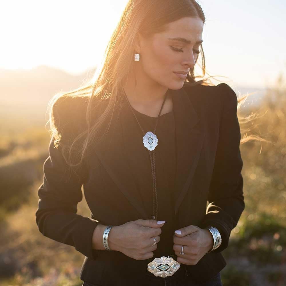 
                  
                    Woman Wearing Montana Silversmiths Southwest Scalloped Bolo Tie
                  
                