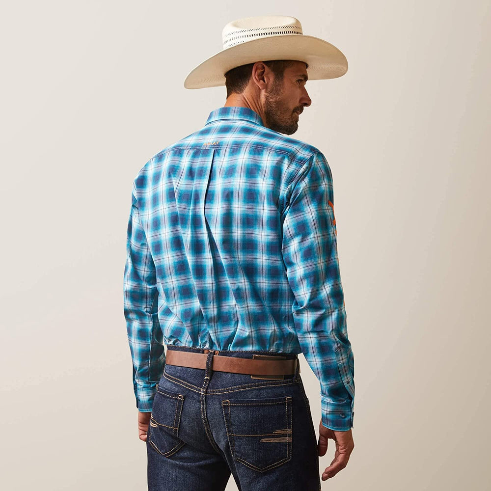 Man Wearing Ariat Men's Pro Series Team Sean Fitted Shirt