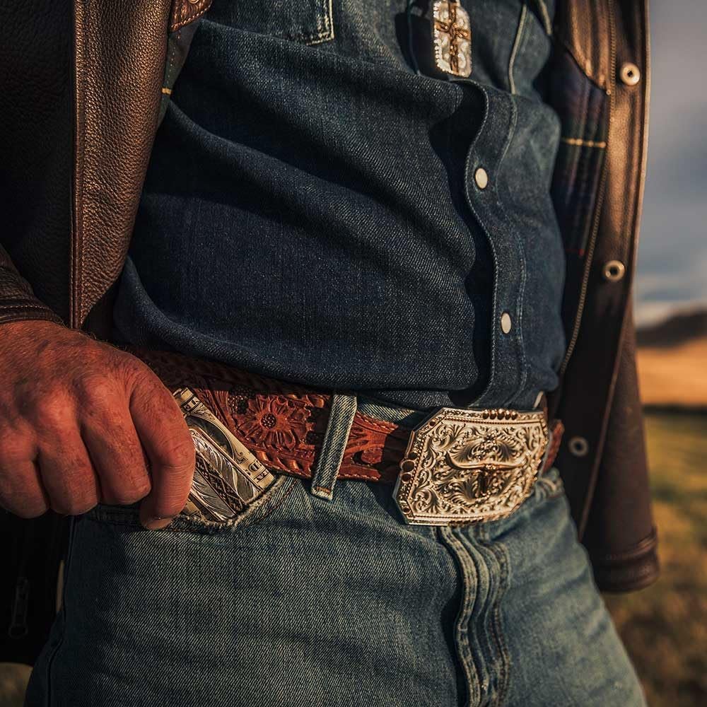Man Wearing Montana Silversmiths Trust and Honor Money Clip