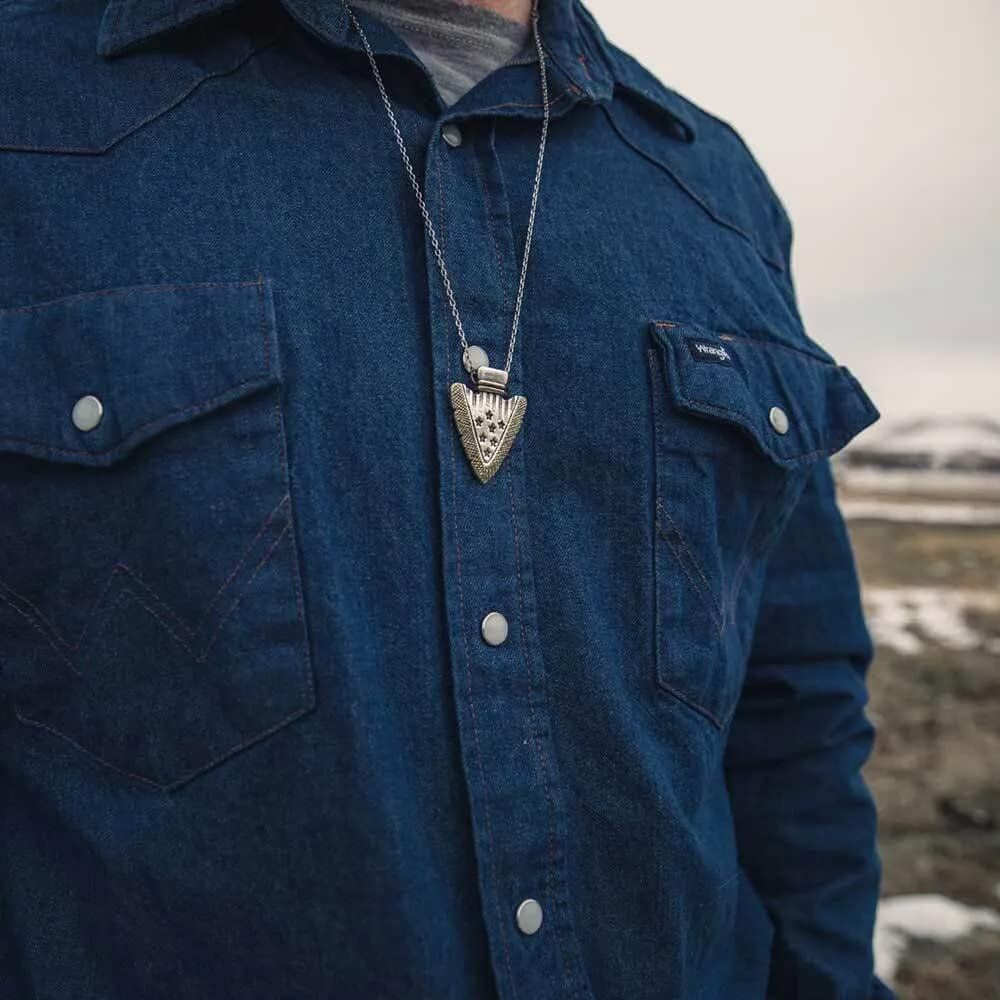 Man Wearing Montana Silversmiths Men's Star Spangled Arrowhead Necklace
