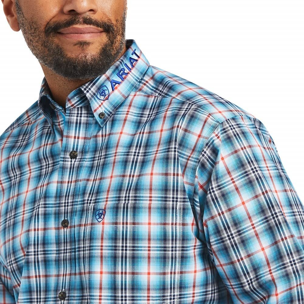 
                  
                    Close-up of Ariat Men's Pro Series Team Classic Fit Shirt in Peacoat
                  
                