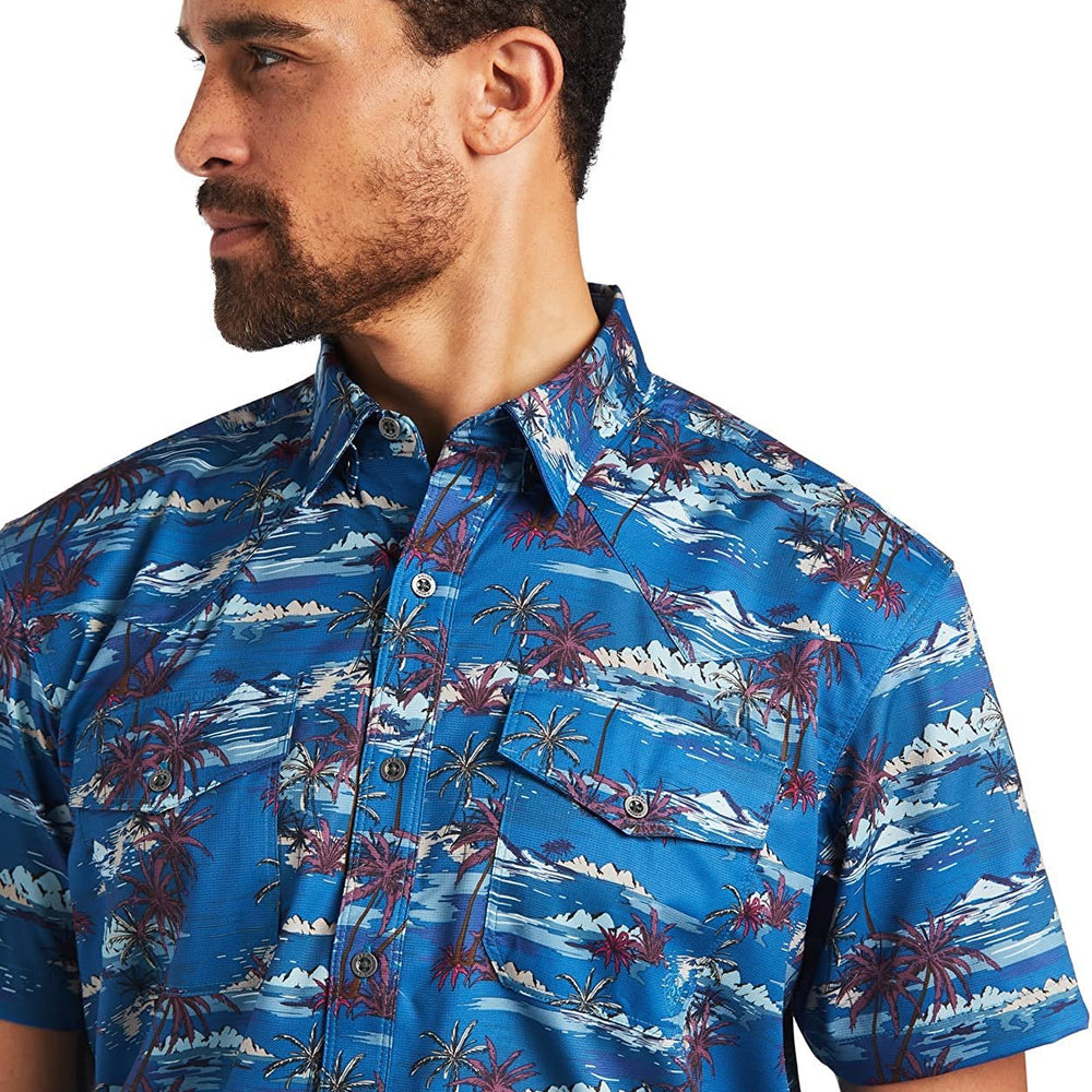 
                  
                    Close-up of Ariat Men's VentTEK Western Fitted Shirt With Island Print
                  
                